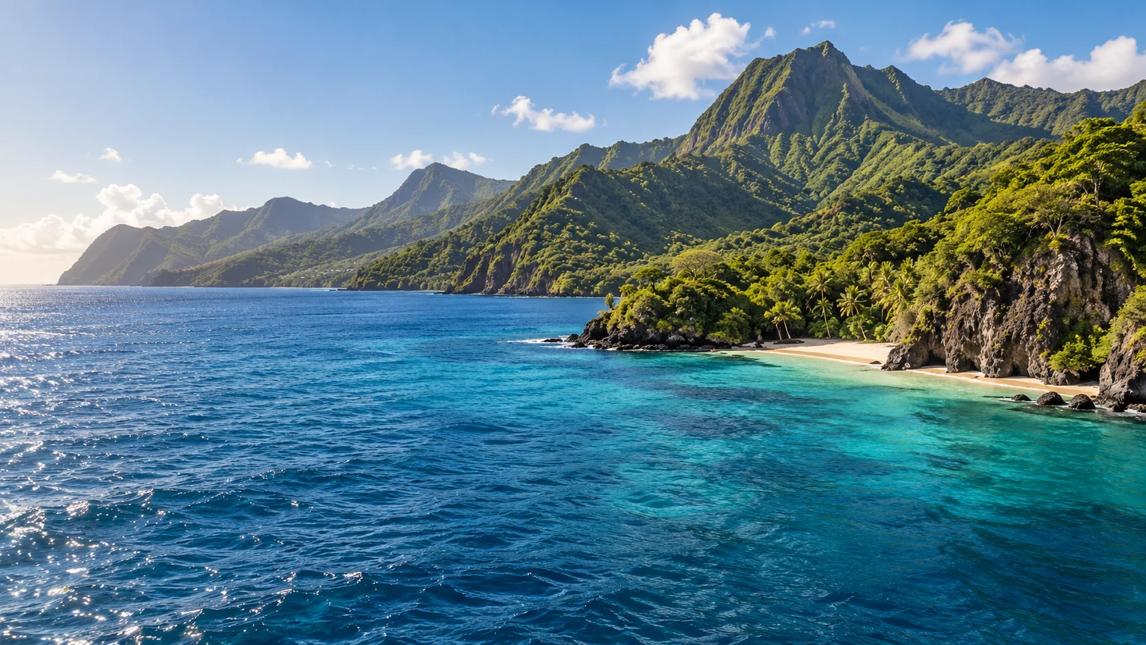 Vue d’ambiance d’une côte montagneuse caribéenne et de la mer turquoise